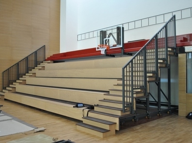 Obr 4.1.13 Teleskopická tribuna – zapuštěné ve zdi 03