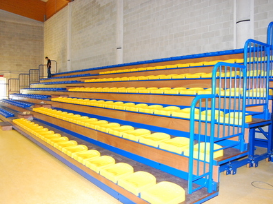 Obr 4.1.11 Teleskopická tribuna – sedadla Drop